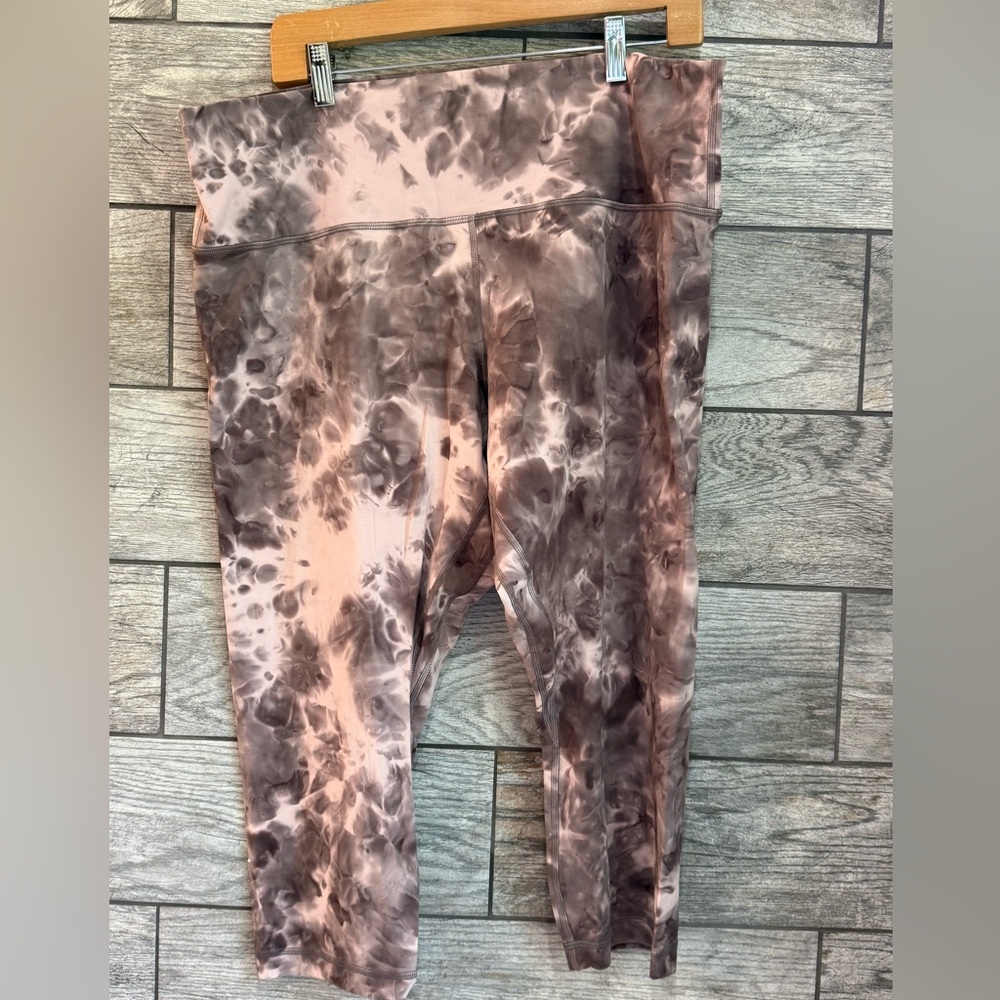 LULULEMON High-Rise Crop Pant 21”